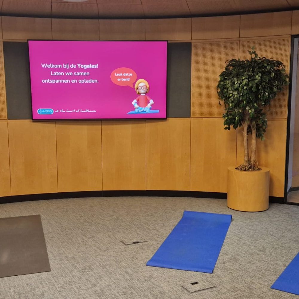 Foto bedrijfsyoga Mediq